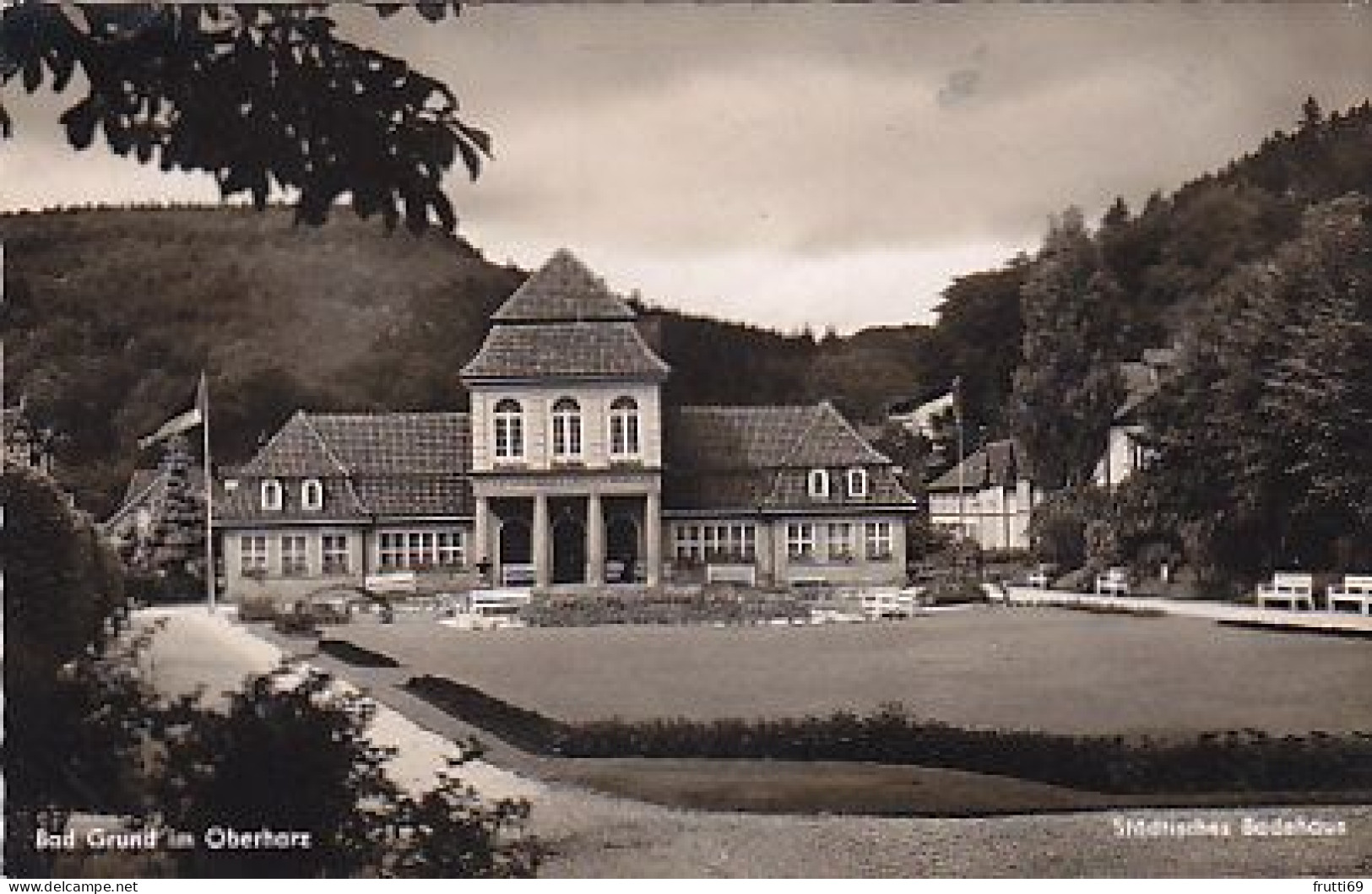 AK 193463 GERMANY - Bad Grund Im Oberharz - Städtisches Badehaus - Bad Grund