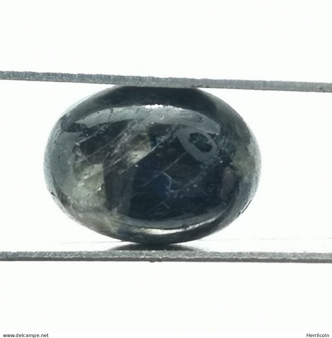 Saphir Naturel De Madagascar - Cabochon 9.30 Carats - 14 X 10 X 5,5 Mm - Zafiro