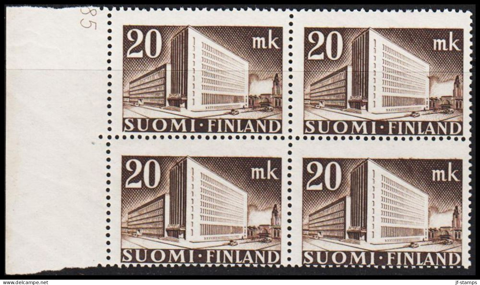 1945. FINLAND. 20 Mk Postbuilding In Never Hinged 4-block. (Michel 318) - JF540301 - Briefe U. Dokumente