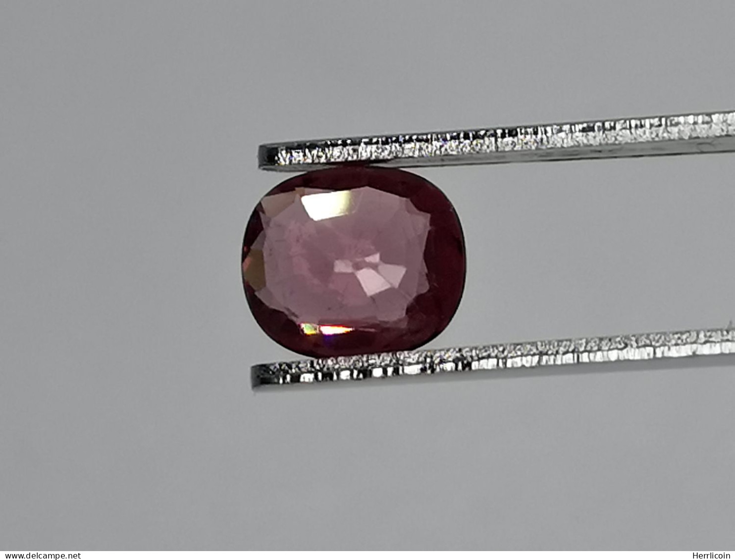 Grenat Rhodolite Naturel De Madagascar - Coussin 0.73 Carat - 6.2 X 5.3 X 2.3 Mm - Otros & Sin Clasificación