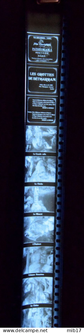 Film PATHEORAMA Avec Boite D'origine -  Les Grottes De Bétharram Bleu N°1064 - 35mm -16mm - 9,5+8+S8mm Film Rolls