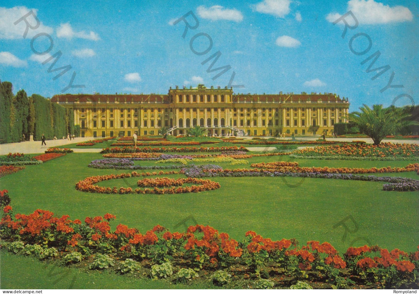 CARTOLINA  WIEN,AUSTRIA-SCHONBRUNN,SCHLOSS UND BLUMENPARTERRE-NON VIAGGIATA - Château De Schönbrunn