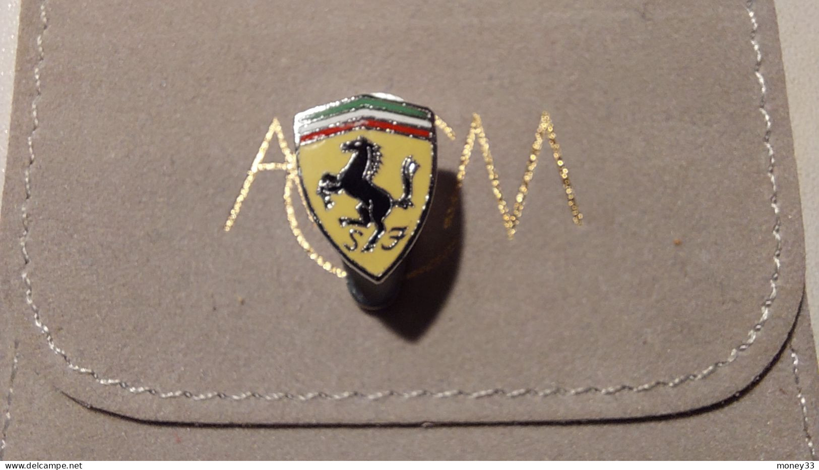 Boutonnière,badge,Lapel Pin Ferrari OMEA Milano Années 60 - Bekleidung, Souvenirs Und Sonstige