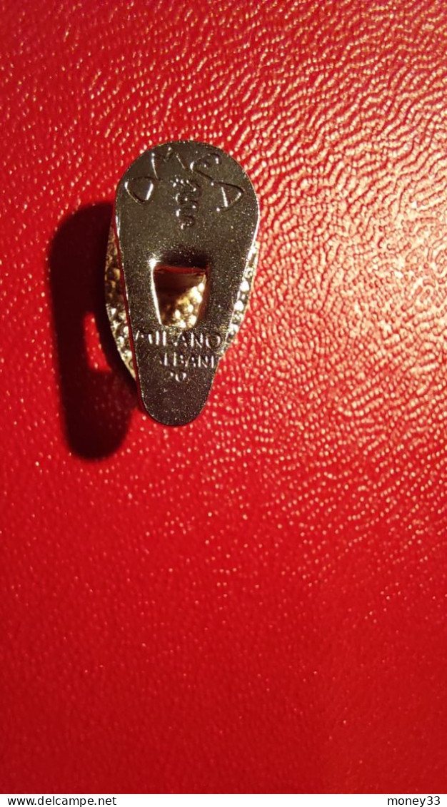 Boutonnière,badge,Lapel Pin Ferrari OMEA Milano Années 60 - Apparel, Souvenirs & Other