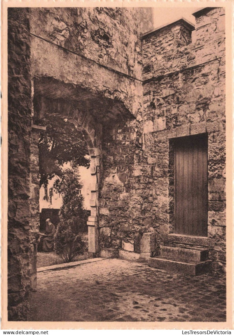 BELGIQUE - Dinant - Abbaye De Leffe - Dans Les Ruines De L'ancienne Eglise - Carte Postale Ancienne - Dinant