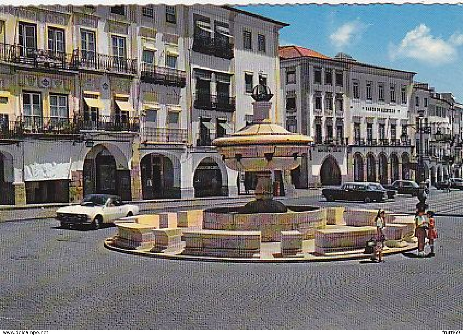 AK 193614 PORTUGAL - Evora - Praca Do Giraldo - Evora