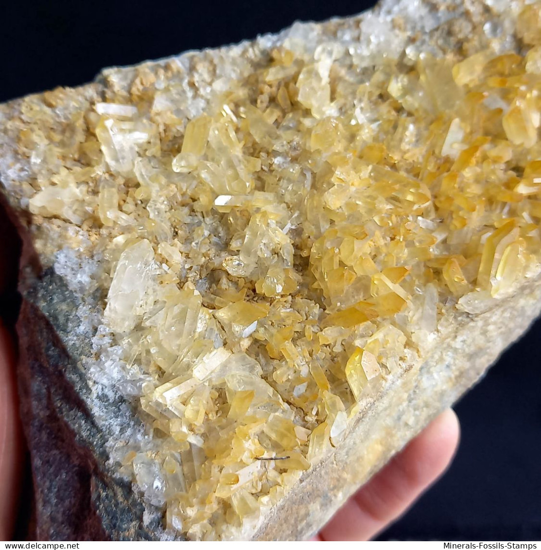 #BRA2.08 QUARZO cristalli gialli (Val Grana, Cuneo, Piemonte, Italia)