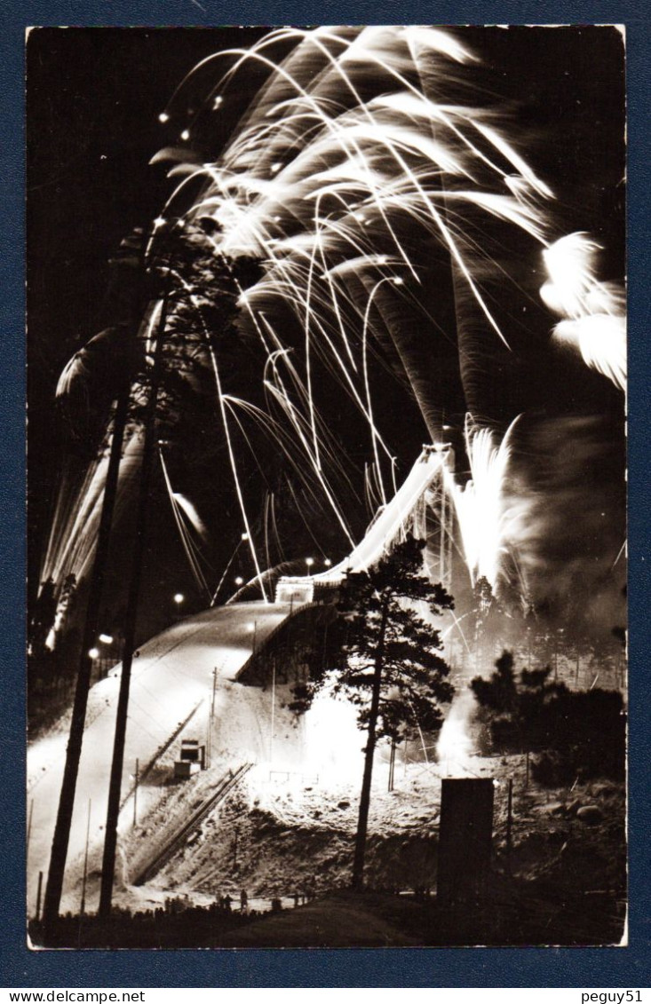 Finlande. Lahti. Tremplin Et Piste De Saut à Ski. Feux D'artifice. Championnat Du Monde De Ski. 1958 - Finnland