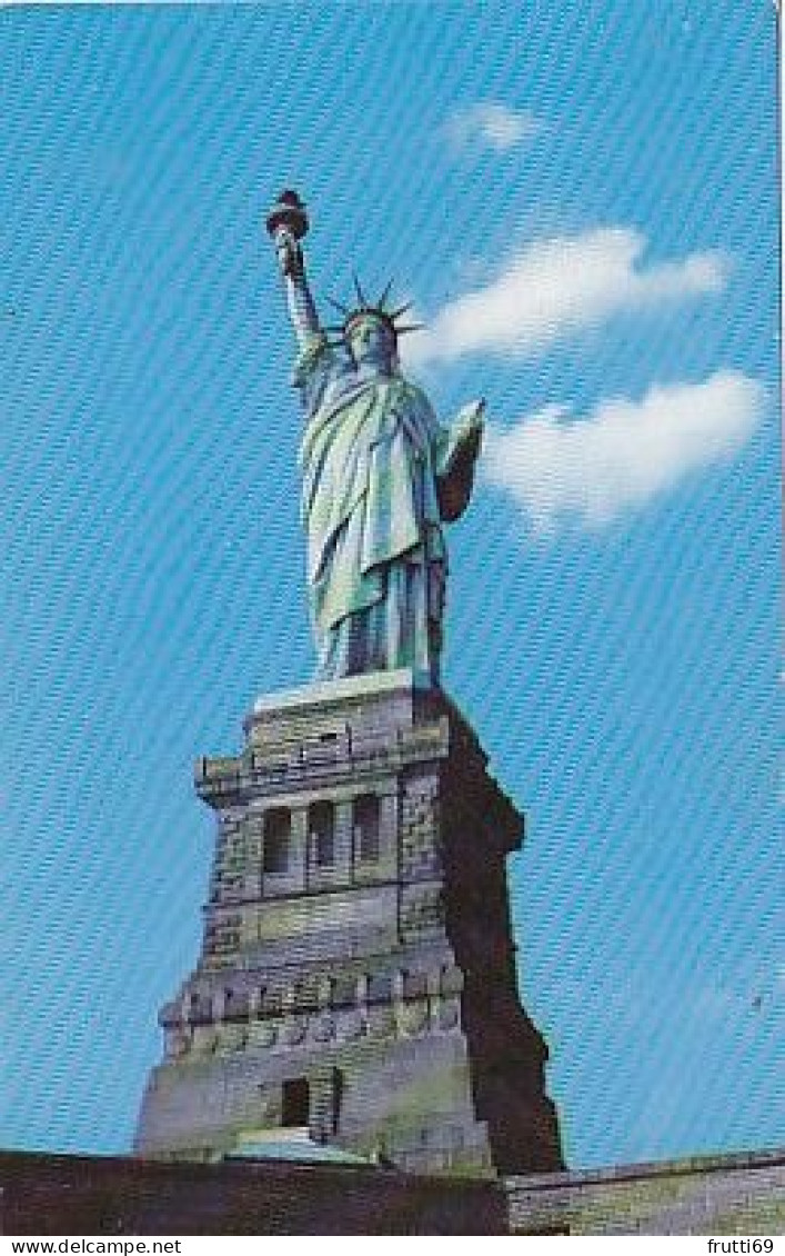 AK 193898 USA - New York City - Statue Of Liberty - Estatua De La Libertad