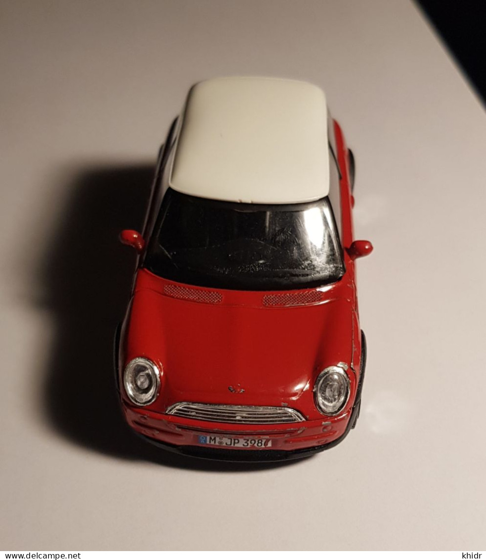 Mini-cooper rouge 1:43