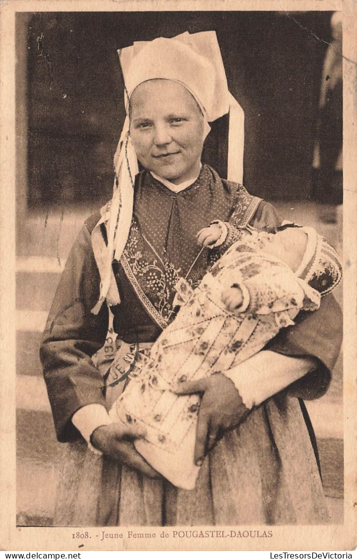 FOLKLORE - Costumes - Jeune Femme De Pougastel-Daoulas - Carte Postale Ancienne - Trachten