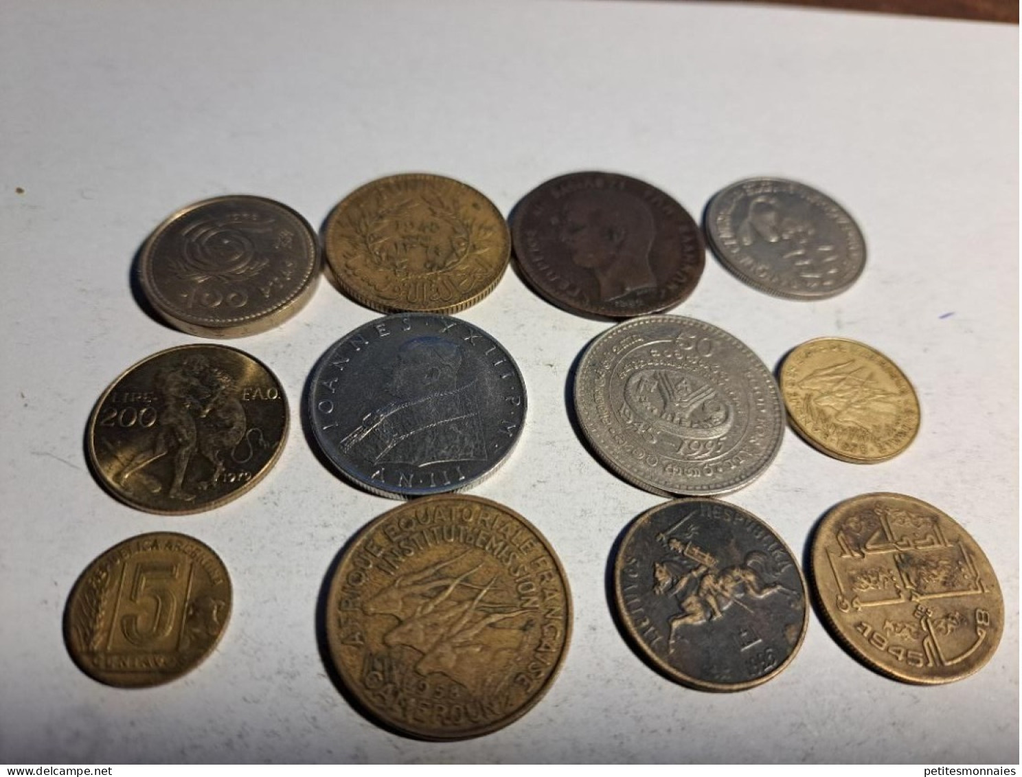 MONDE  Lot De 12 Monnaies ( 696  ) E - Mezclas - Monedas