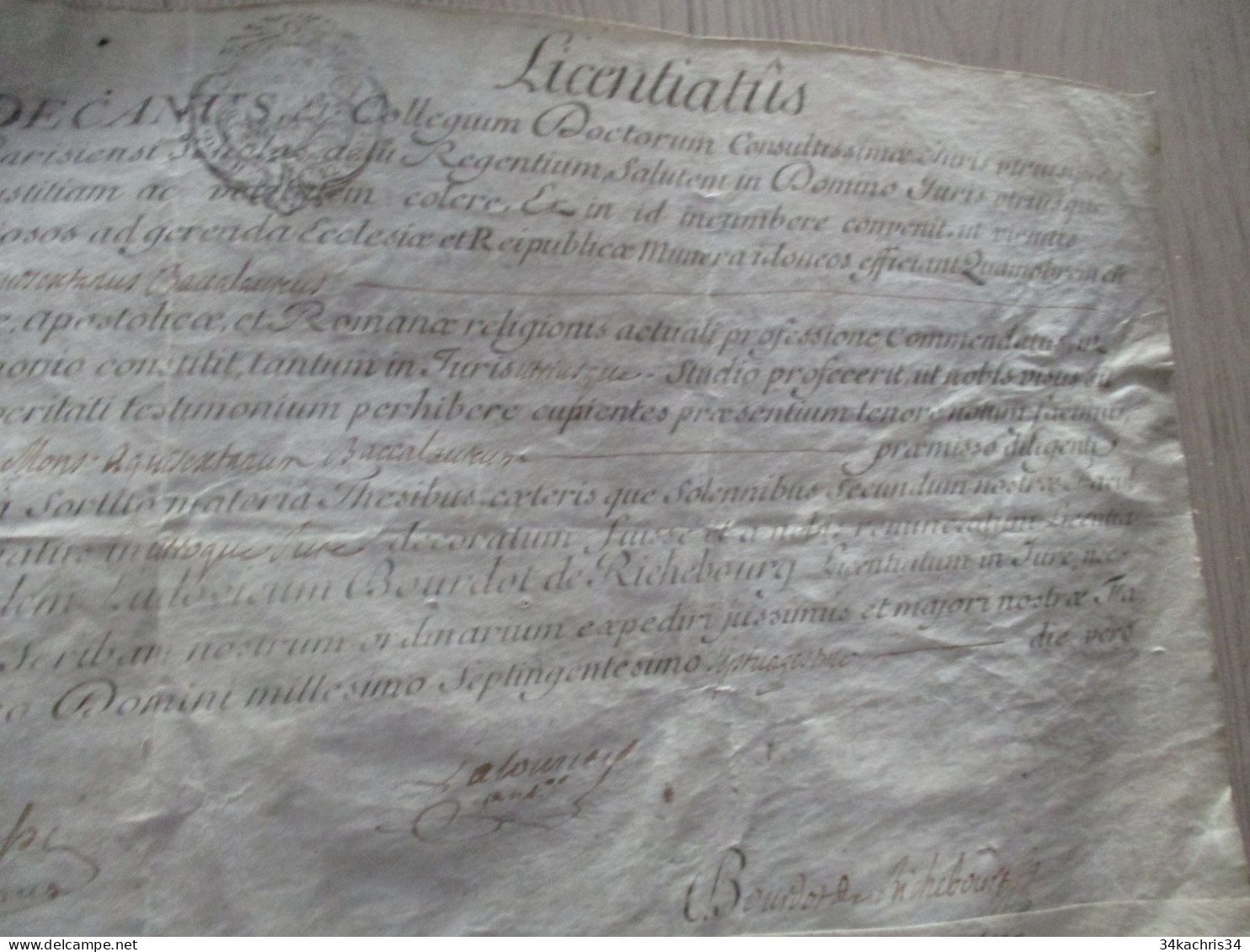 Litterae Licentiatus Diplôme Licence Littéraire Baccalaurus Parchemin 1766 Boite Métal Et Sceau Partiel Et Autographes - Diploma & School Reports