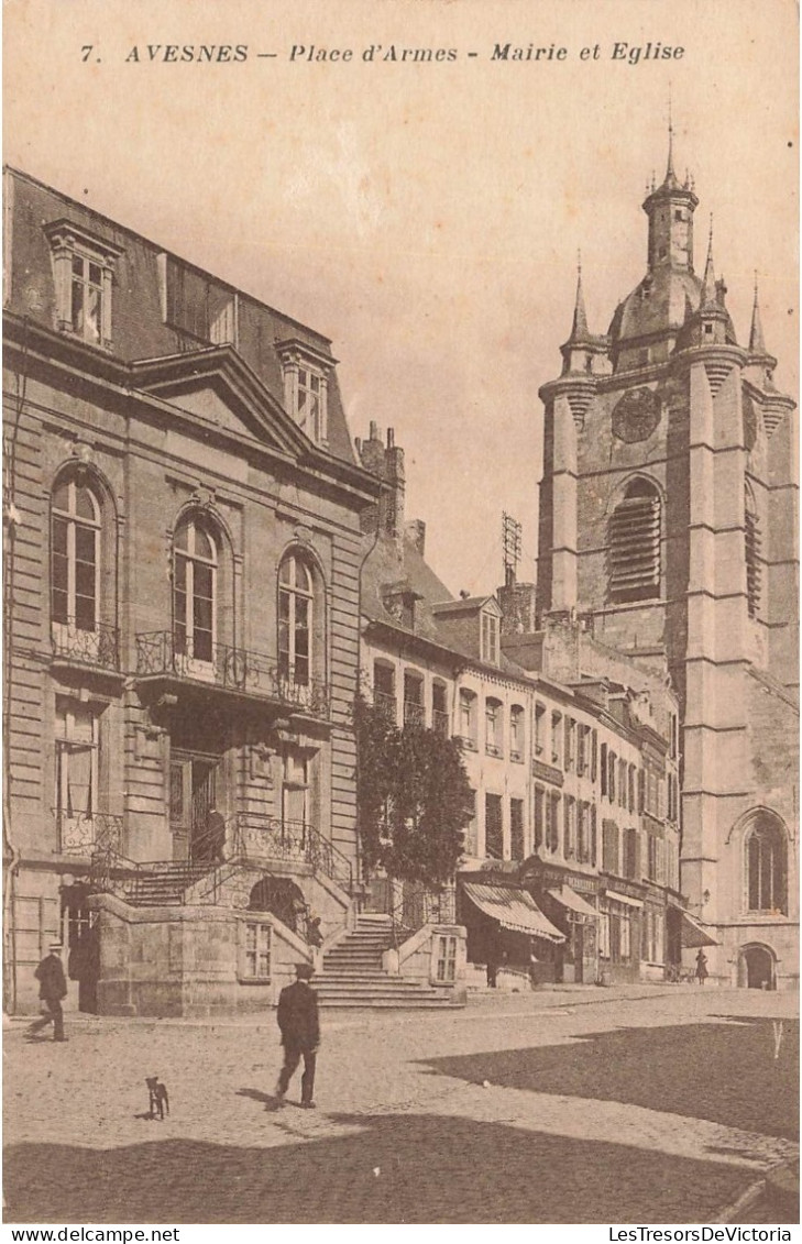 FRANCE - Avesnes - Place D'Armes - Mairie Et église - Carte Postale Ancienne - Avesnes Le Comte