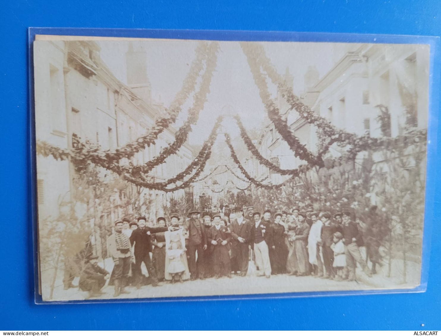 Carte Photo ,   Ville En Fête   2 Cartes , 1907 - Te Identificeren