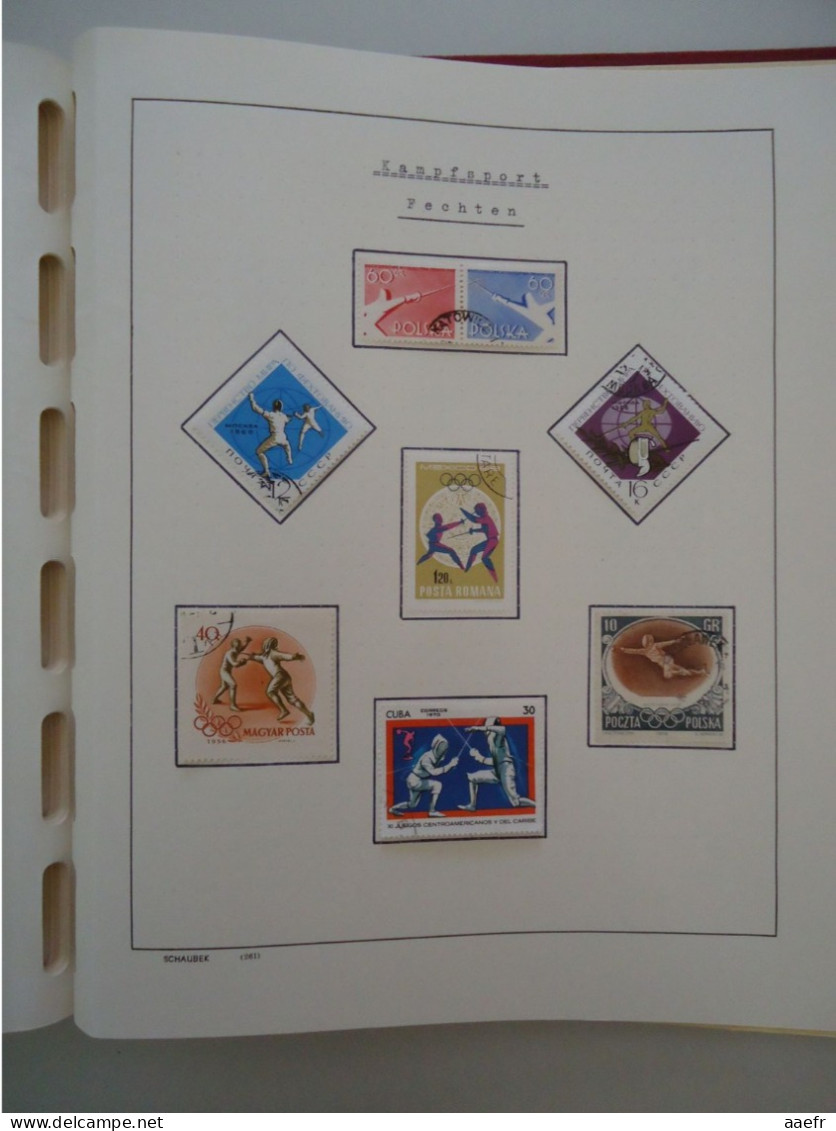 Monde -  Collection Sports et Jeux olympiques par discipline -  2 albums Schaubek - 936 timbres + 9 blocs + 14 FDC