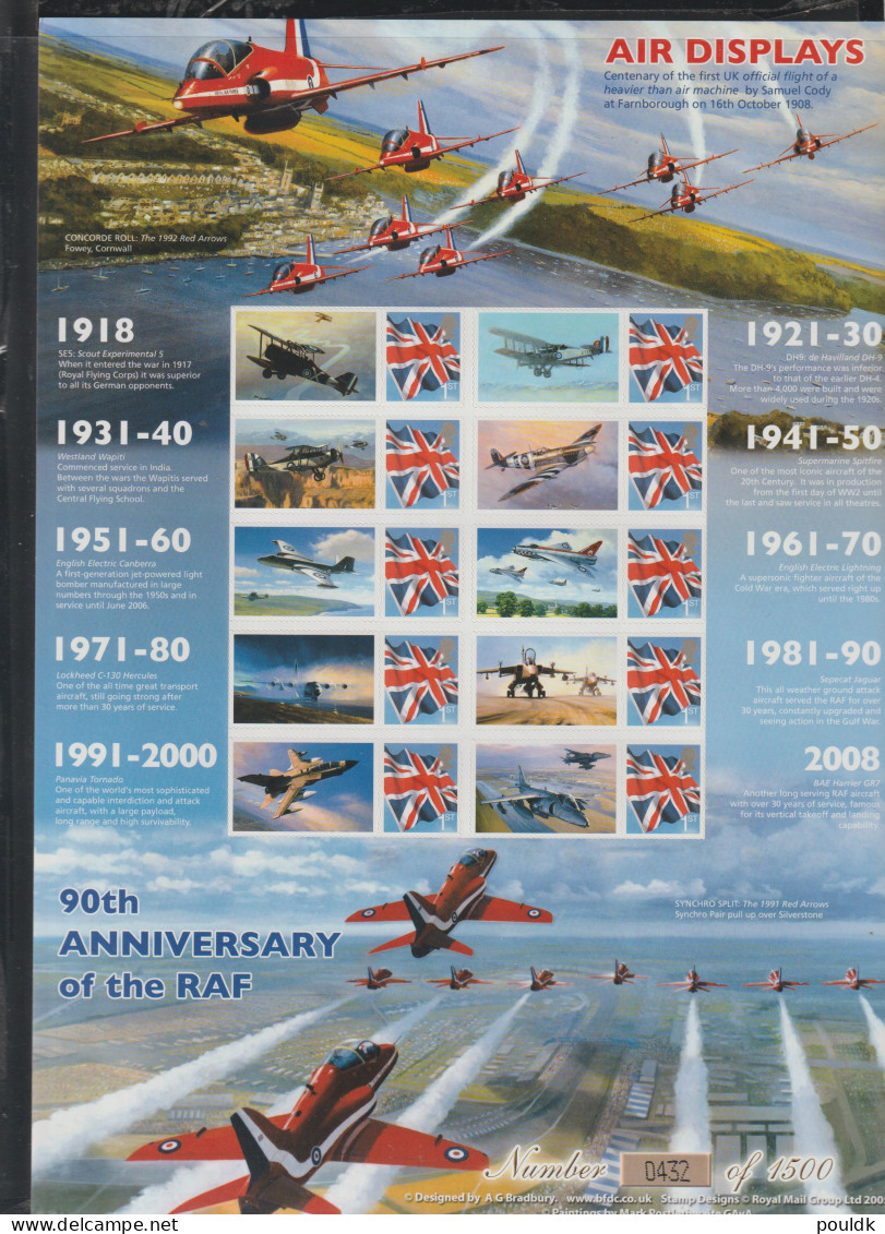 Great Britain RAF 90th Anniversary Air Displays Red Arrows Smilers Sheet MNH/**. Postal Weight 0,2 Kg - Timbres Personnalisés