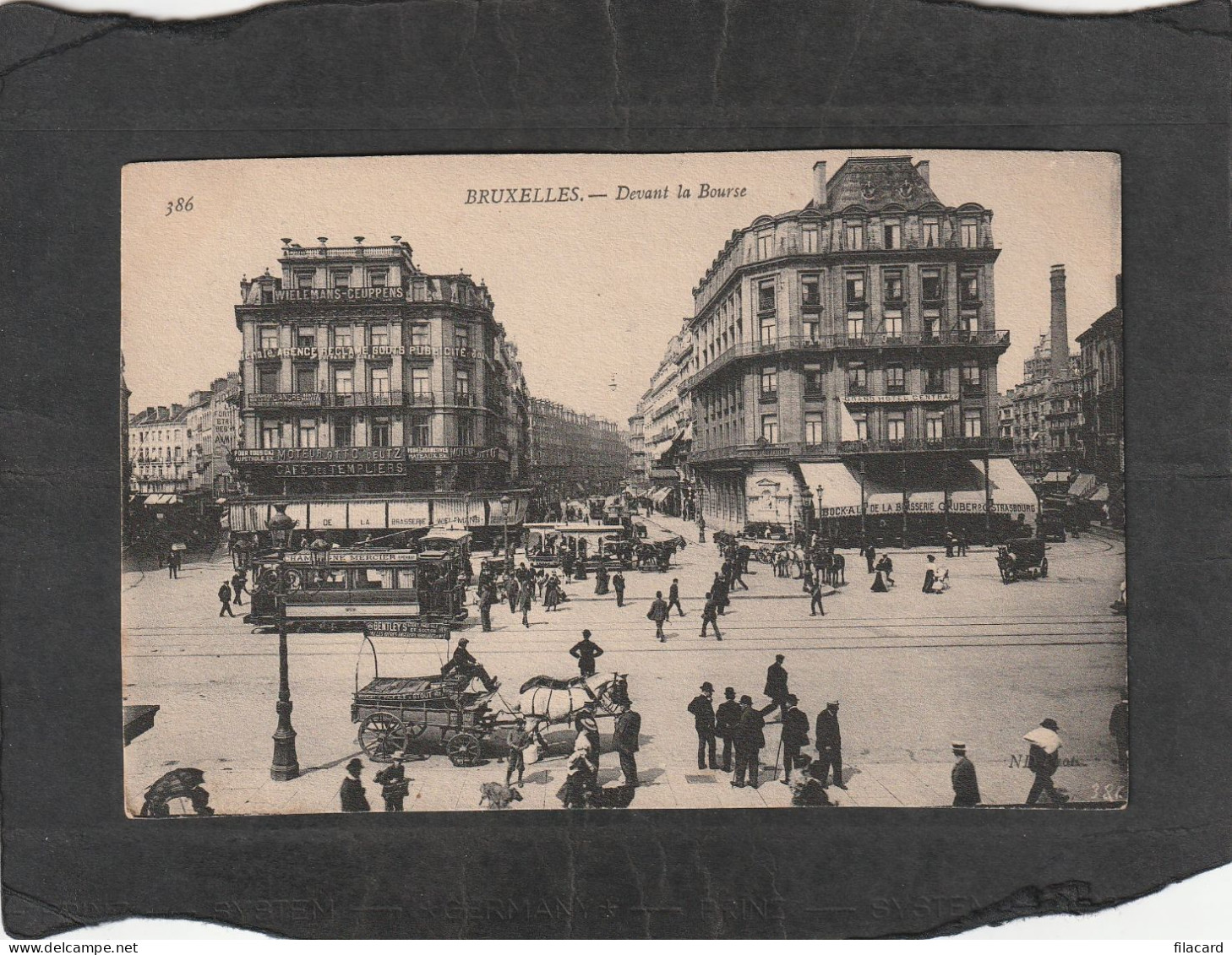 126222        Belgio,    Bruxelles,   Devant  La  Bourse,   NV - Panoramische Zichten, Meerdere Zichten