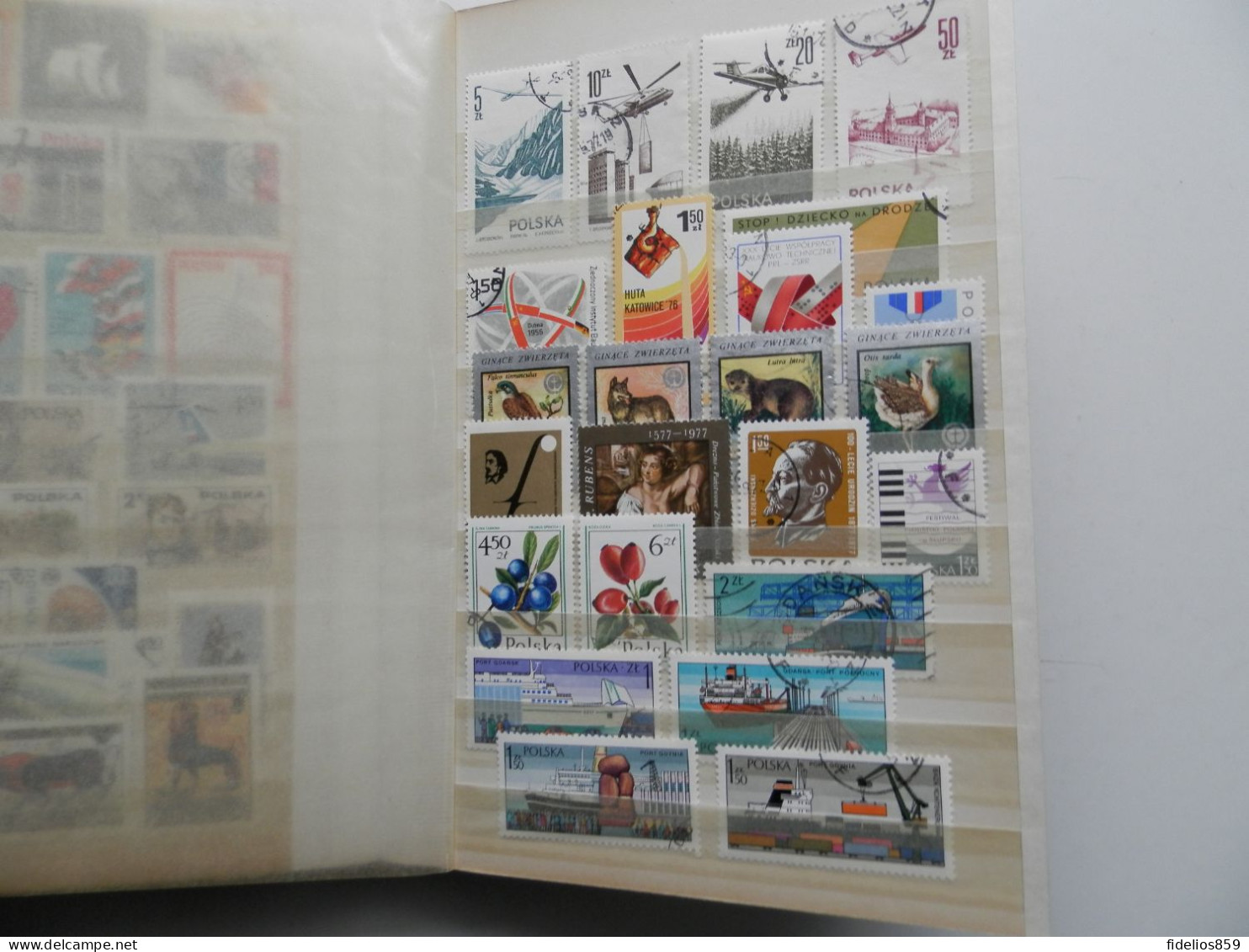 POLOGNE : COLLECTION DE 800 DIFFERENTS TOUTES PERIODES TTB EN CLASSEUR LEUCHTTURM VOIR LES PHOTOS