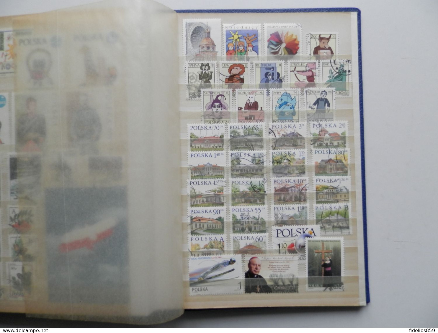 POLOGNE : COLLECTION DE 800 DIFFERENTS TOUTES PERIODES TTB EN CLASSEUR LEUCHTTURM VOIR LES PHOTOS