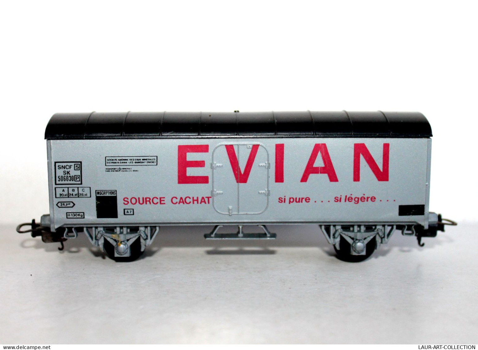 LIMA HO WAGON REFRIGERANT EVIAN SNCF SK 506030 FOURGON MARCHANDISE, MODELE TRAIN - MODELE FERROVIAIRE (2105.238) - Güterwaggons