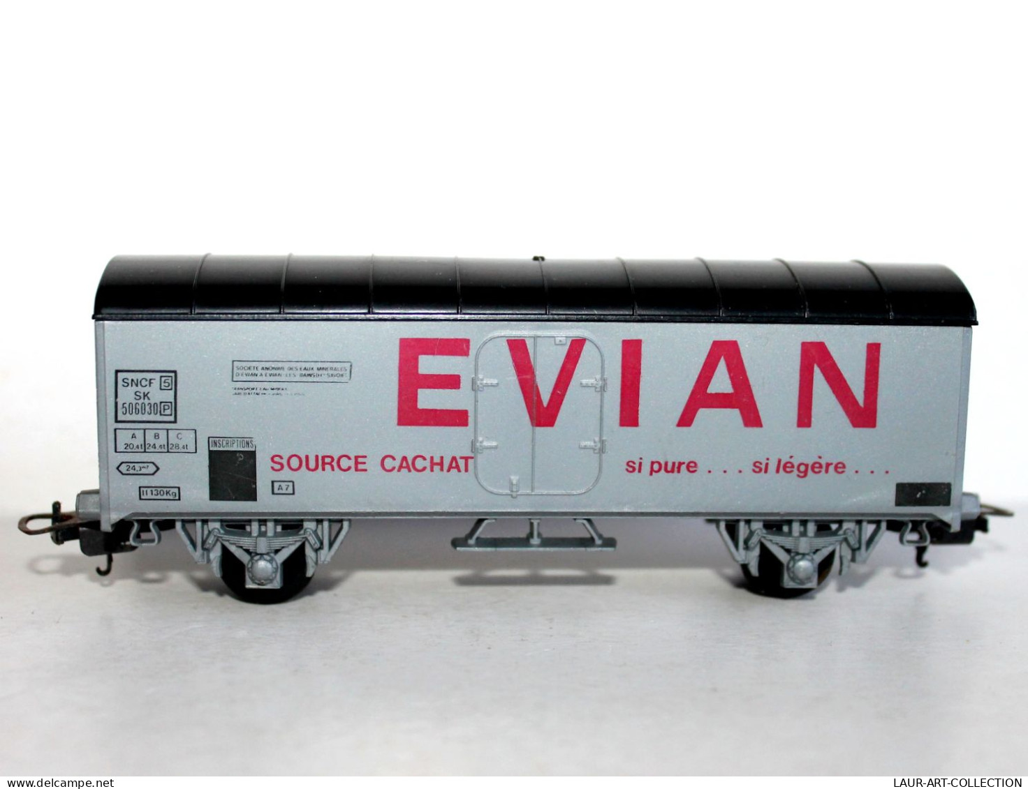 LIMA HO WAGON REFRIGERANT EVIAN SNCF SK 506030 FOURGON MARCHANDISE, MODELE TRAIN - MODELE FERROVIAIRE (2105.238) - Vagoni Merci