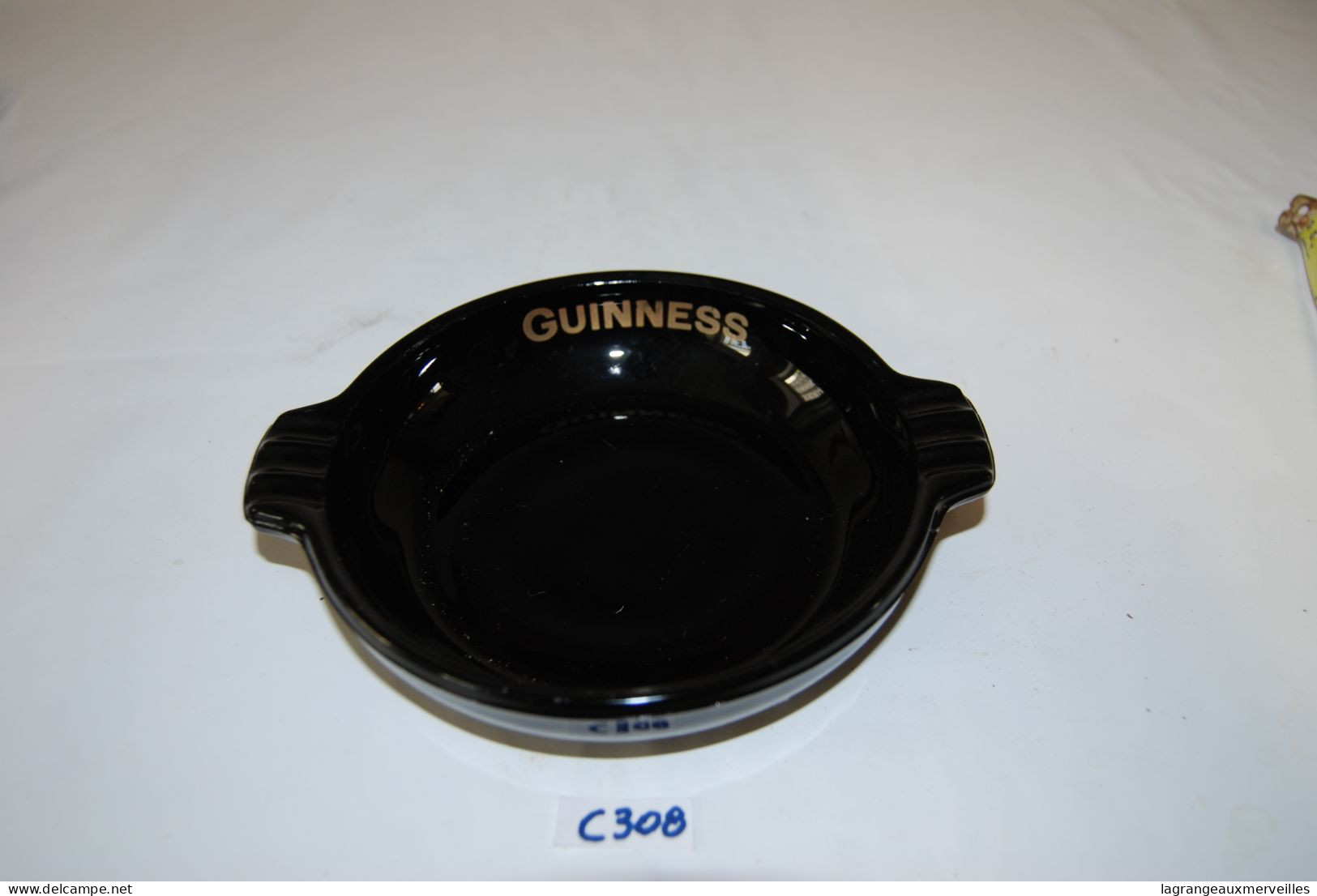 C308 Ancien Cendrier Publicitaire - Guinness - Vetro