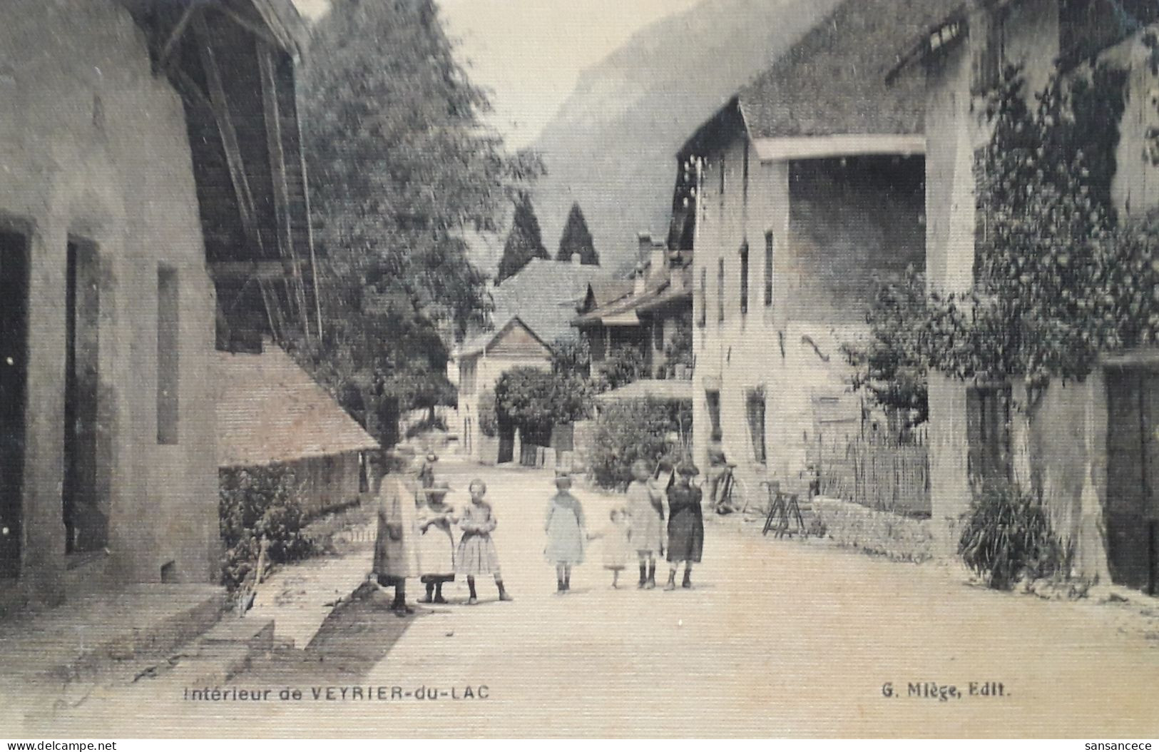 Veyrier Du Lac Intérieur Circulée En 1910 - Veyrier