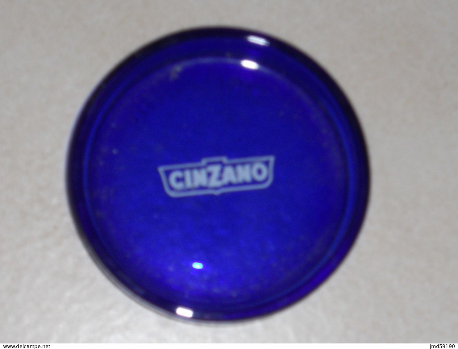 CENDRIER BLEU En Verre Marque CINZANO En Bon état - Glass