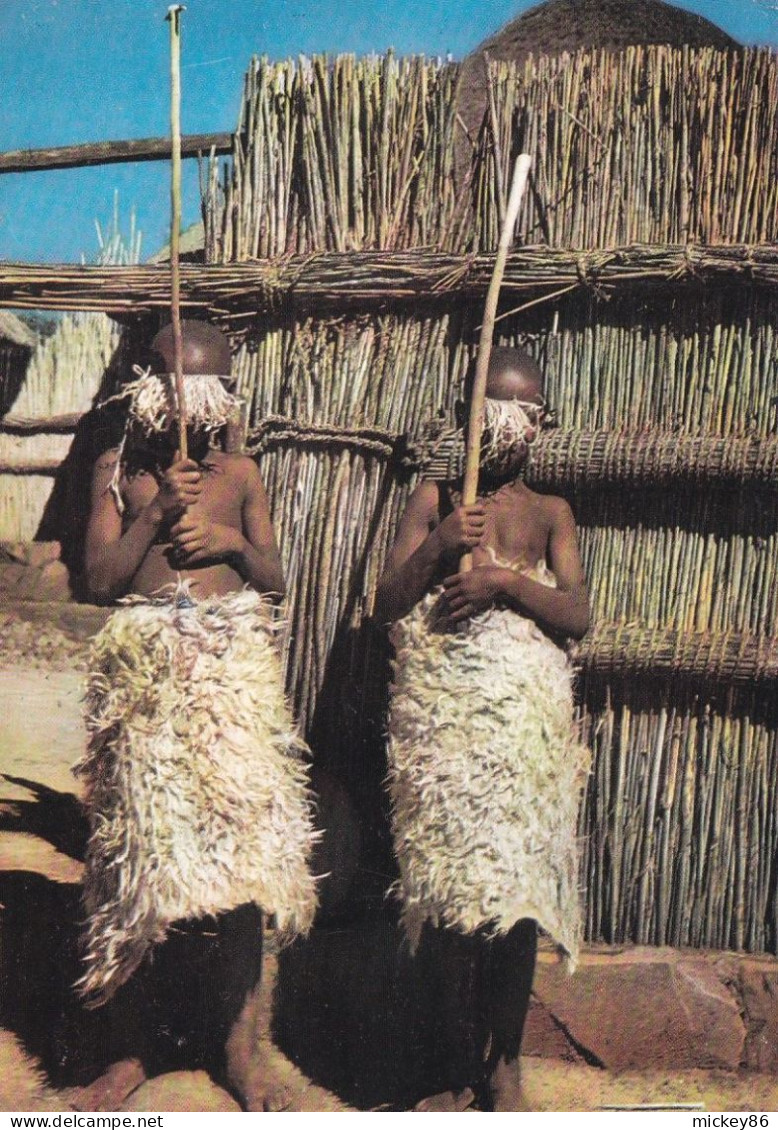 LESOTHO - BASUTOLAND-- 1963 -Enfants Basutos Parés Pour L'initiation......timbres ...cachet  MASERU - Lesotho