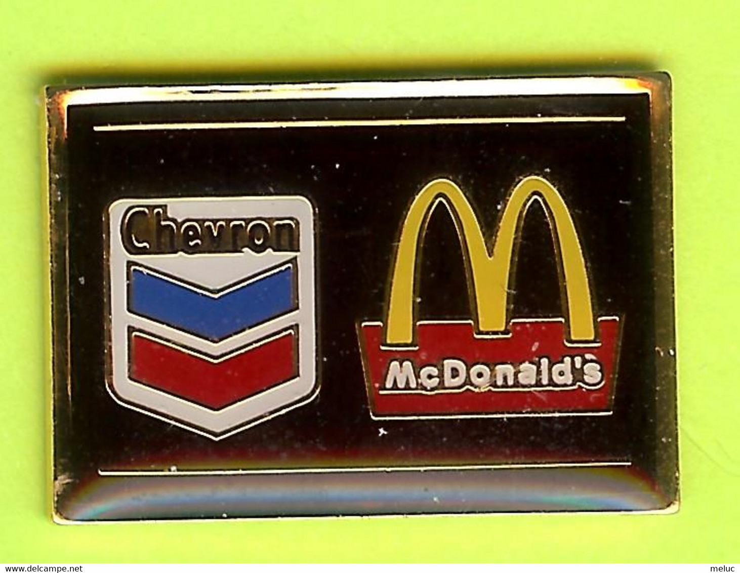 Pin's Mac Do McDonald's  Chevron (Carburants) - 1M25 - McDonald's