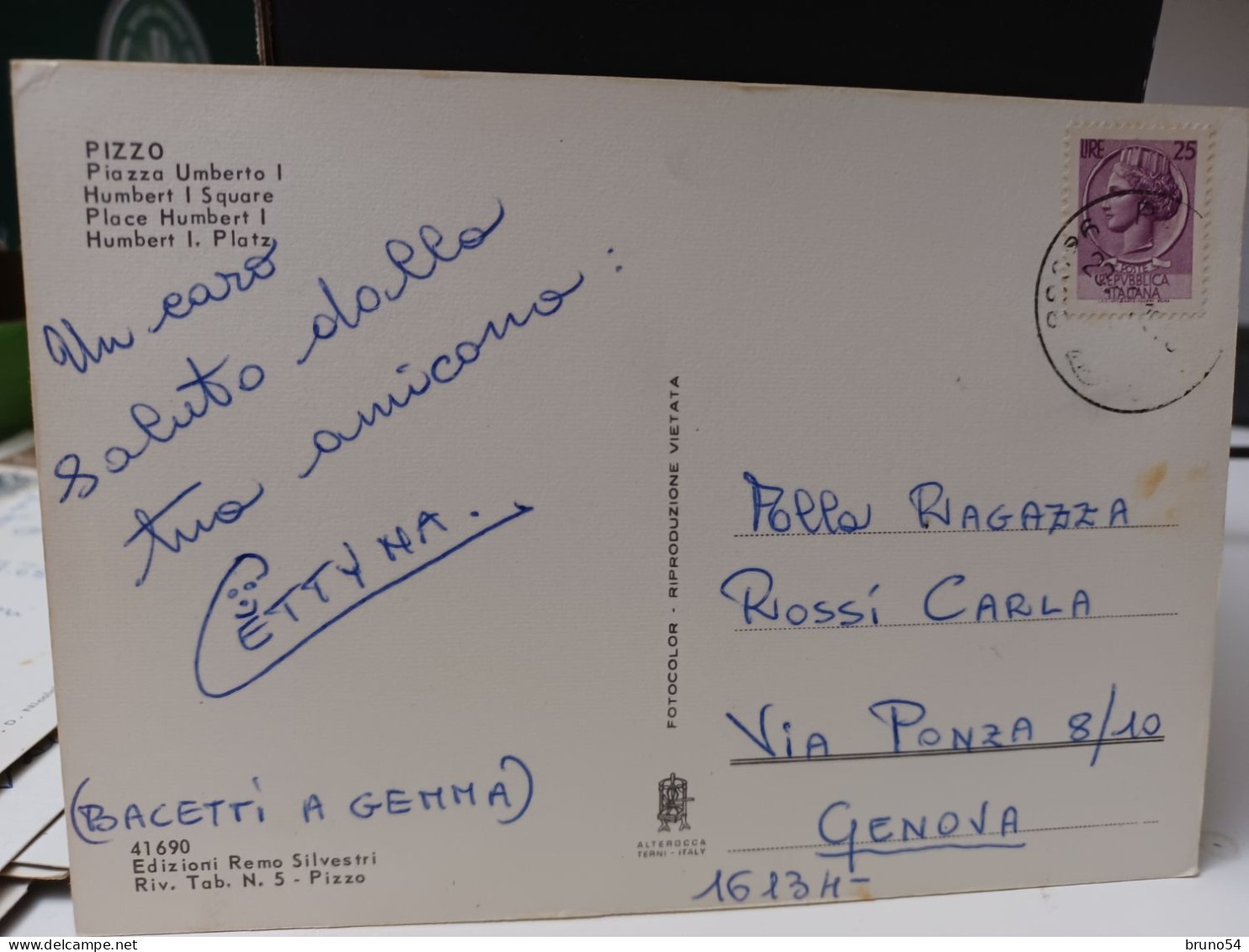 2 Cartoline Pizzo Provincia Vibo Valentia ,piazza Della Repubblica ,piazza Umberto I Anni 70 ,corriera,bar - Vibo Valentia