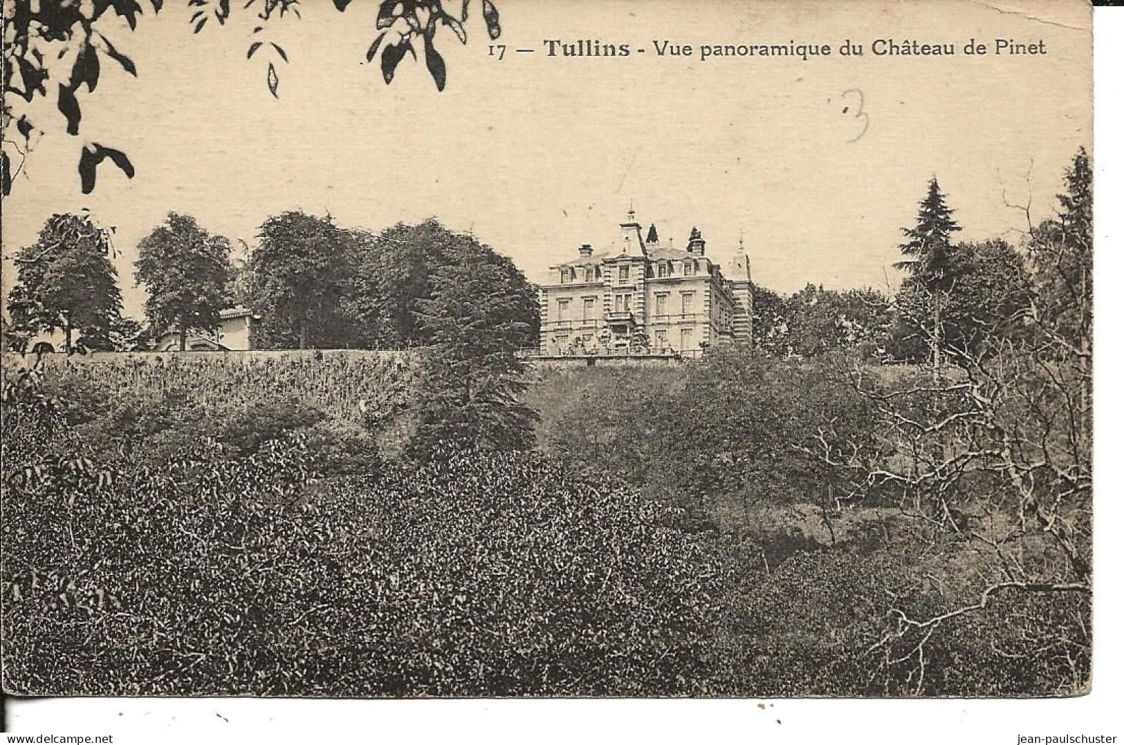 38 - Tullins - Vue Panoramique Du Château De Pinet ** CPA  * - Tullins
