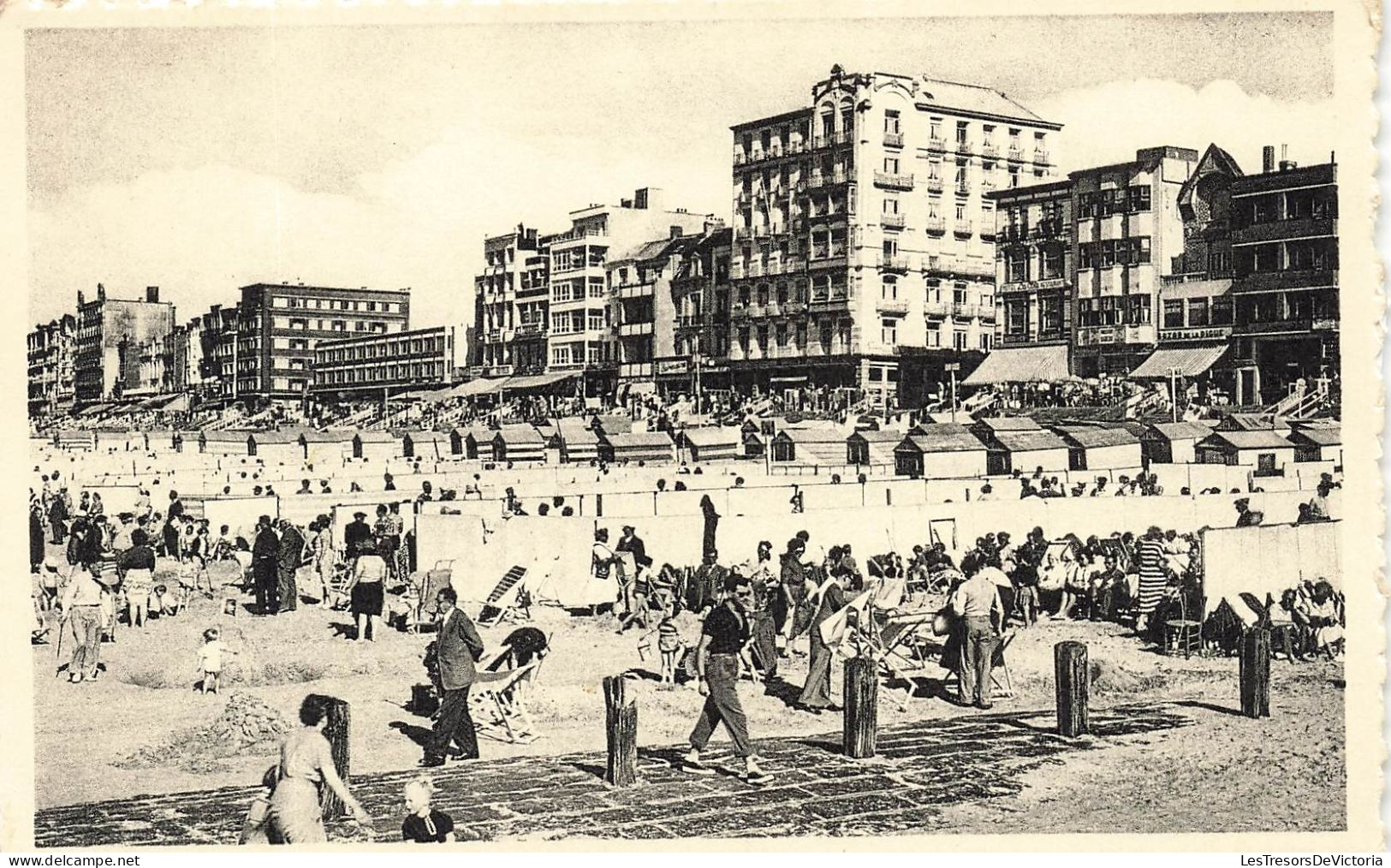 BELGIQUE - Blankenberge - Plage Et Digeu (côté Ouest) - Animé - Carte Postale Ancienne - Blankenberge