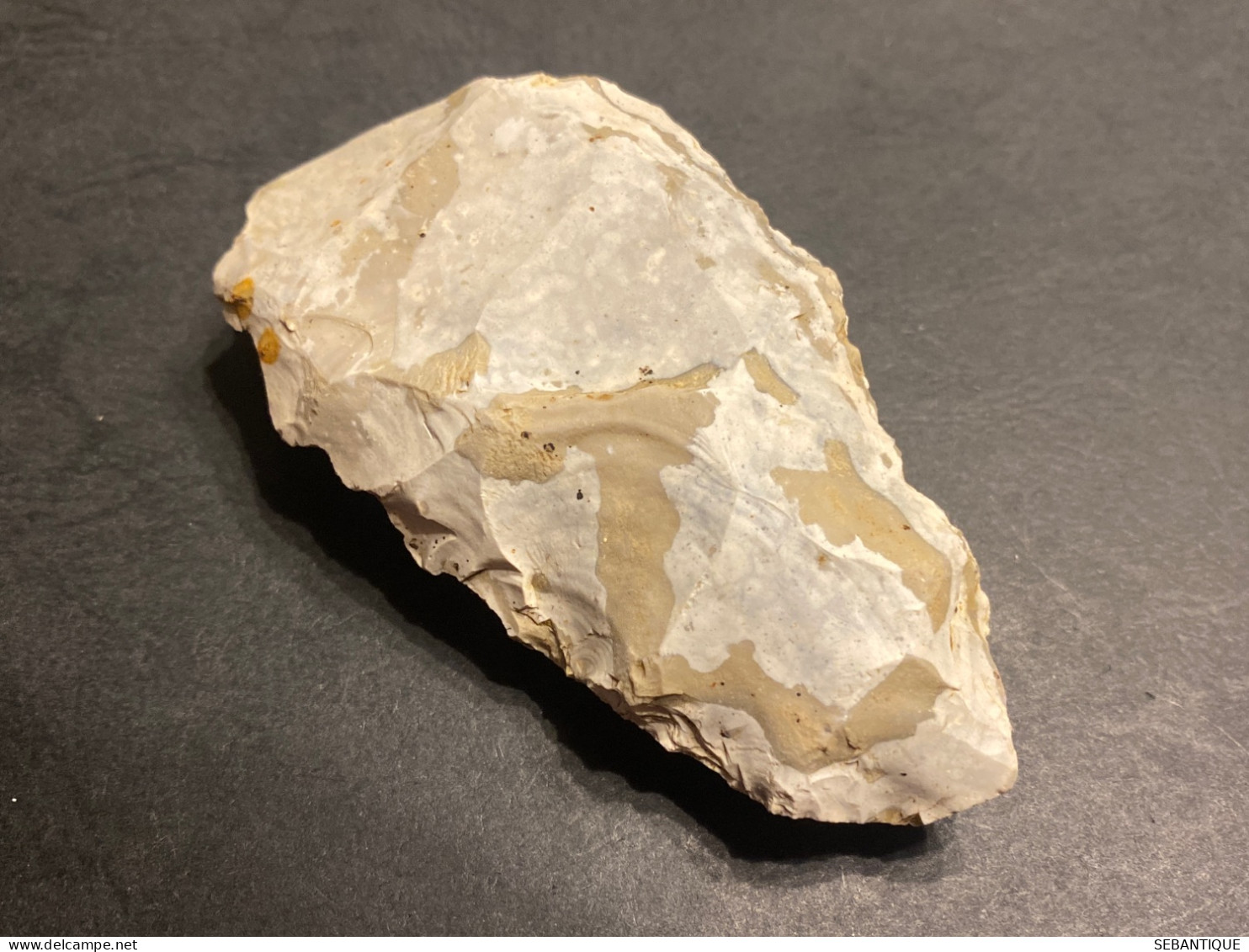 L54 Silex Burin/Hache Trouvé à Les Plantis (Oise ) Longueur 10 Cm Néolithique - Archäologie