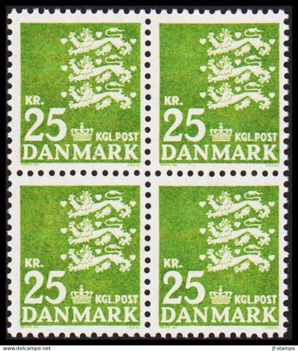 1969. DANMARK. 25 Lions In Never Hinged Block Of 4. Lumogen Paper. (Michel 399y) - JF540754 - Lettres & Documents