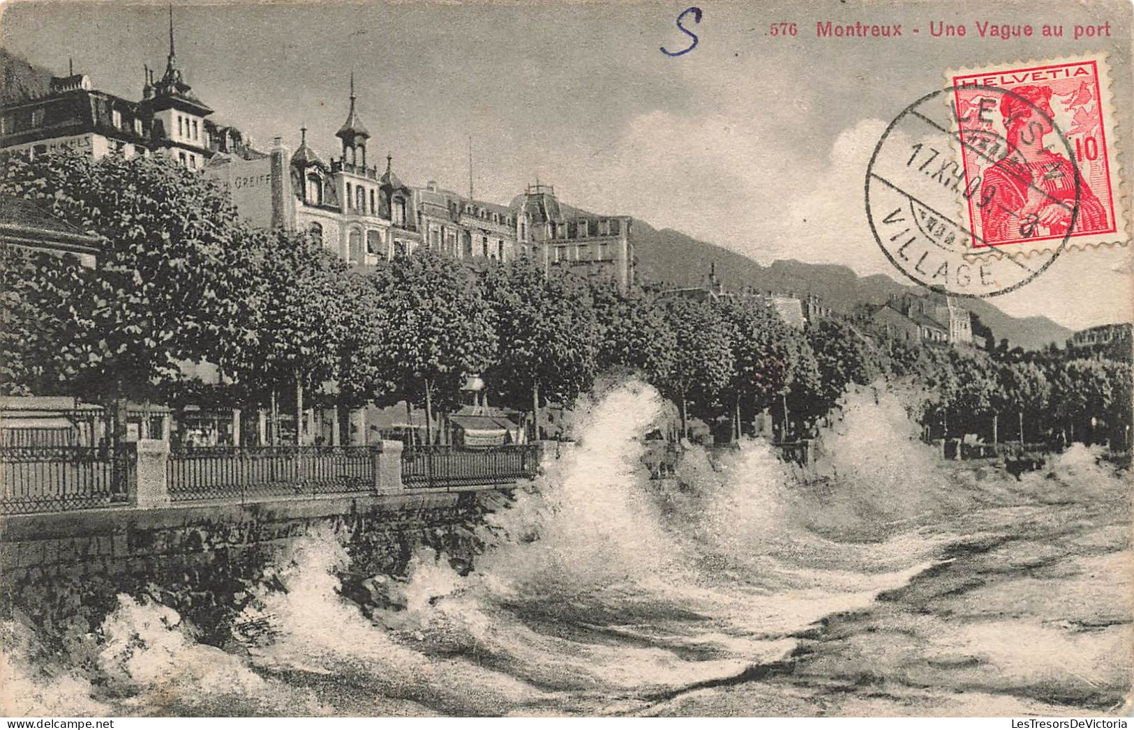 SUISSE - Montreux - Une Vague Au Port - Carte Postale Ancienne - Montreux