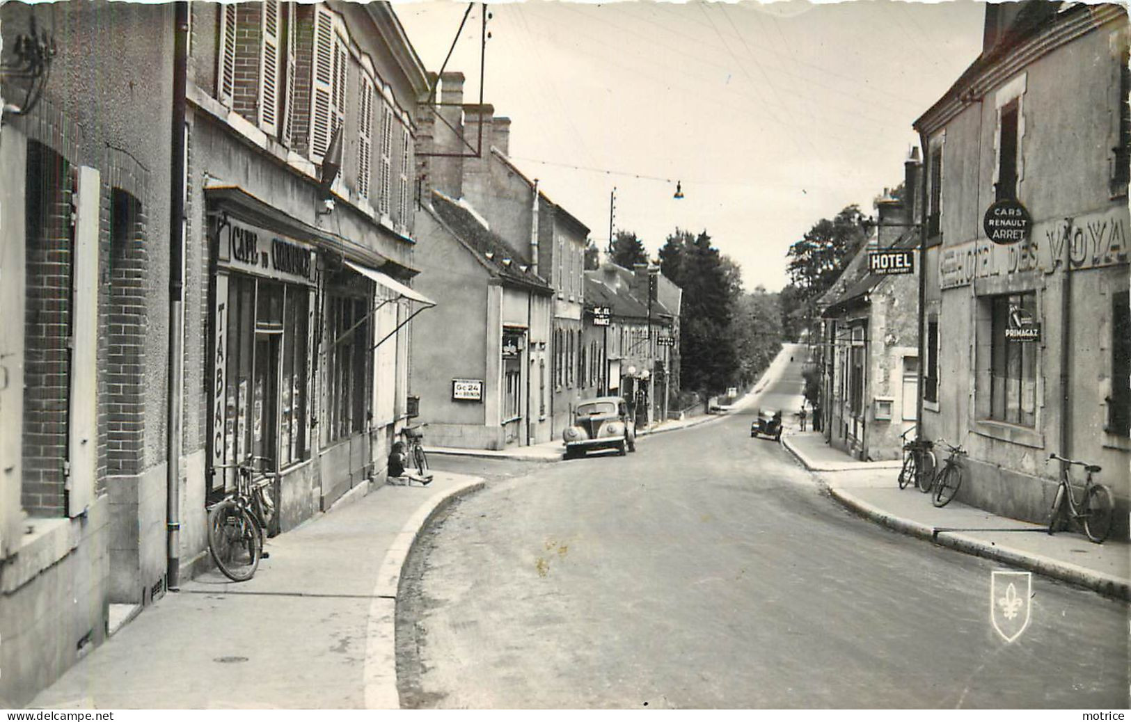 ARGENT SUR SAULDRE - Rue Nationale..café Et Hôtel. - Argent-sur-Sauldre