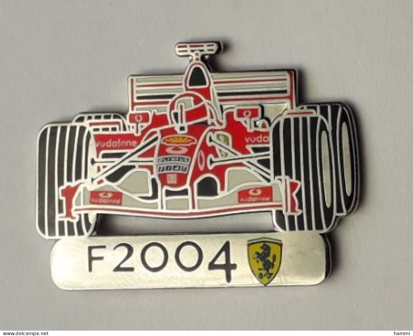 L370 Pin's Ferrari Officiel F2004 SUPERBE Qualité Egf Signé Bolaffi 32 Mm X 22 Mm RARE Achat Immédiat Immédiat - Ferrari