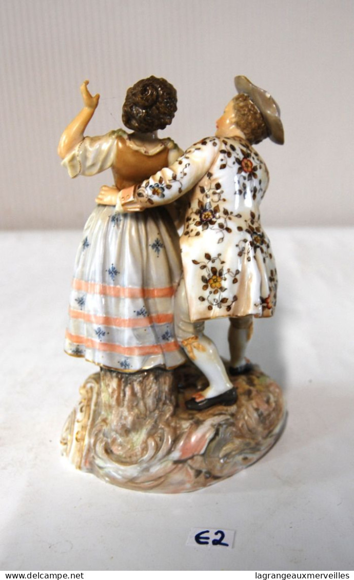 E2 Rare Volkstedt Porcelain Figurine Courting Couple German Richard Eckert - Porcelaine allemande