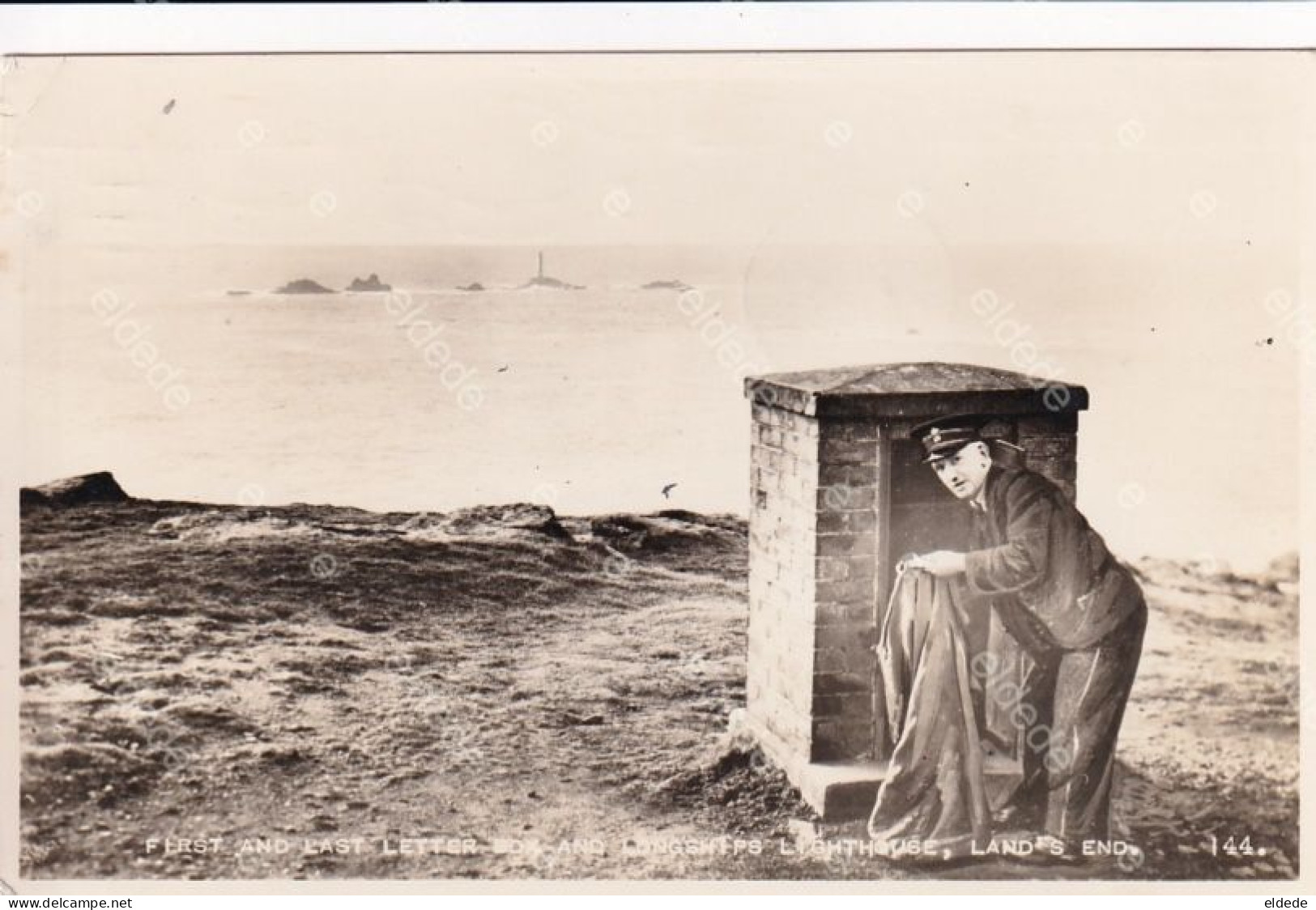 Land'End  Last Letter Box And Longships Lighthouse Phare  Postman Facteur Relevant La Boite  Sennen Penzance 1958 - Land's End