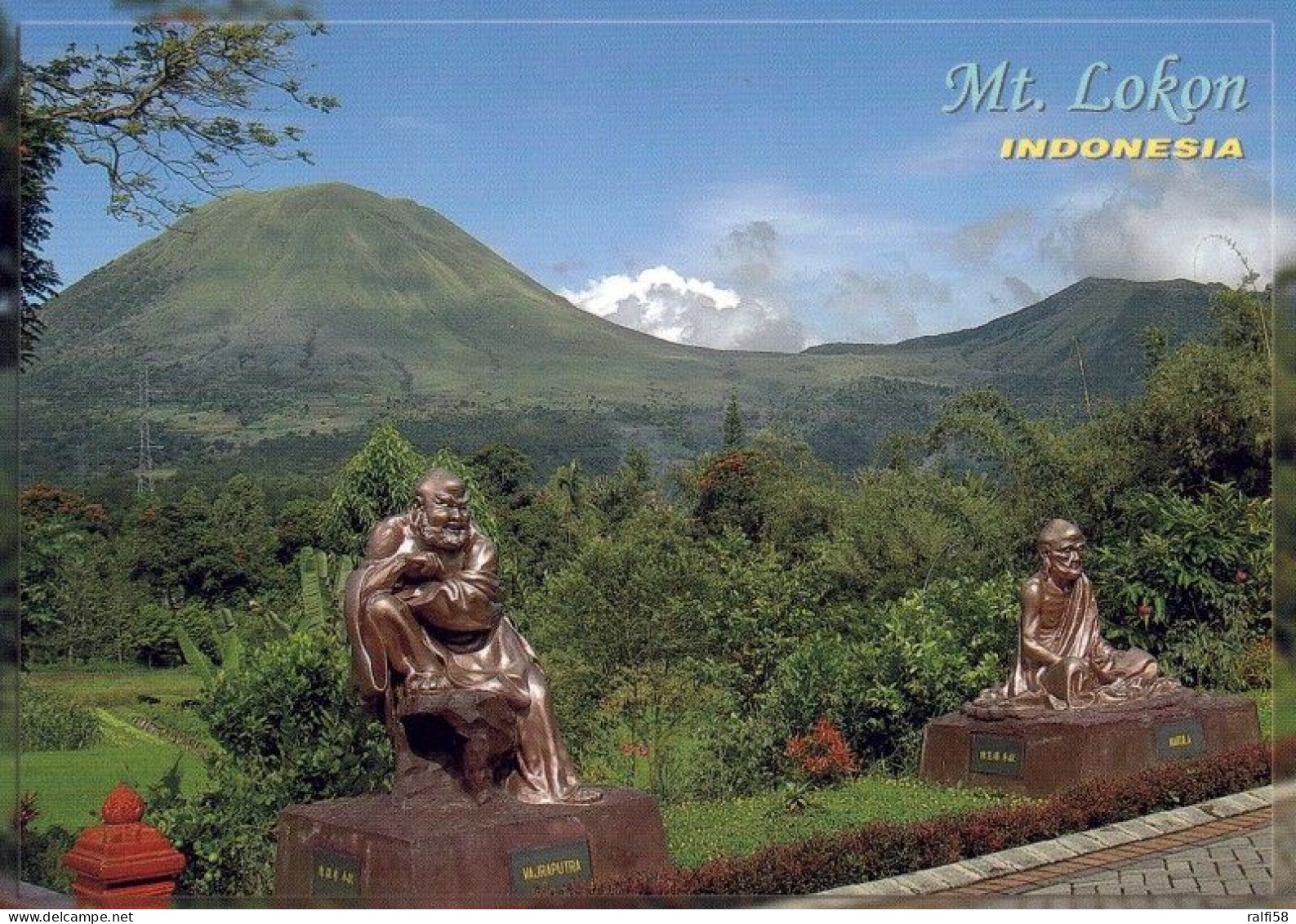 1 AK Indonesien / Insel Sulawesi * Buddhist Centre In Tomohon - The Smoking Volcano Mt. Lokon In The Background * - Indonésie