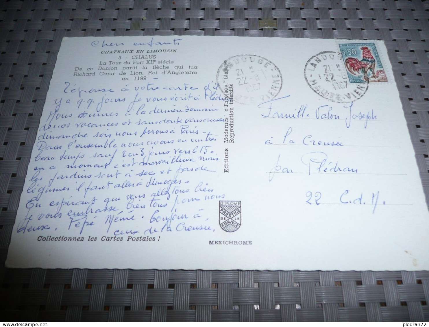 CARTE POSTALE MODERNE CPM LIMOUSIN HAUTE VIENNE LE CHATEAU DE CHALUS ECRITE AU DOS + TIMBRE 1967 - Chalus