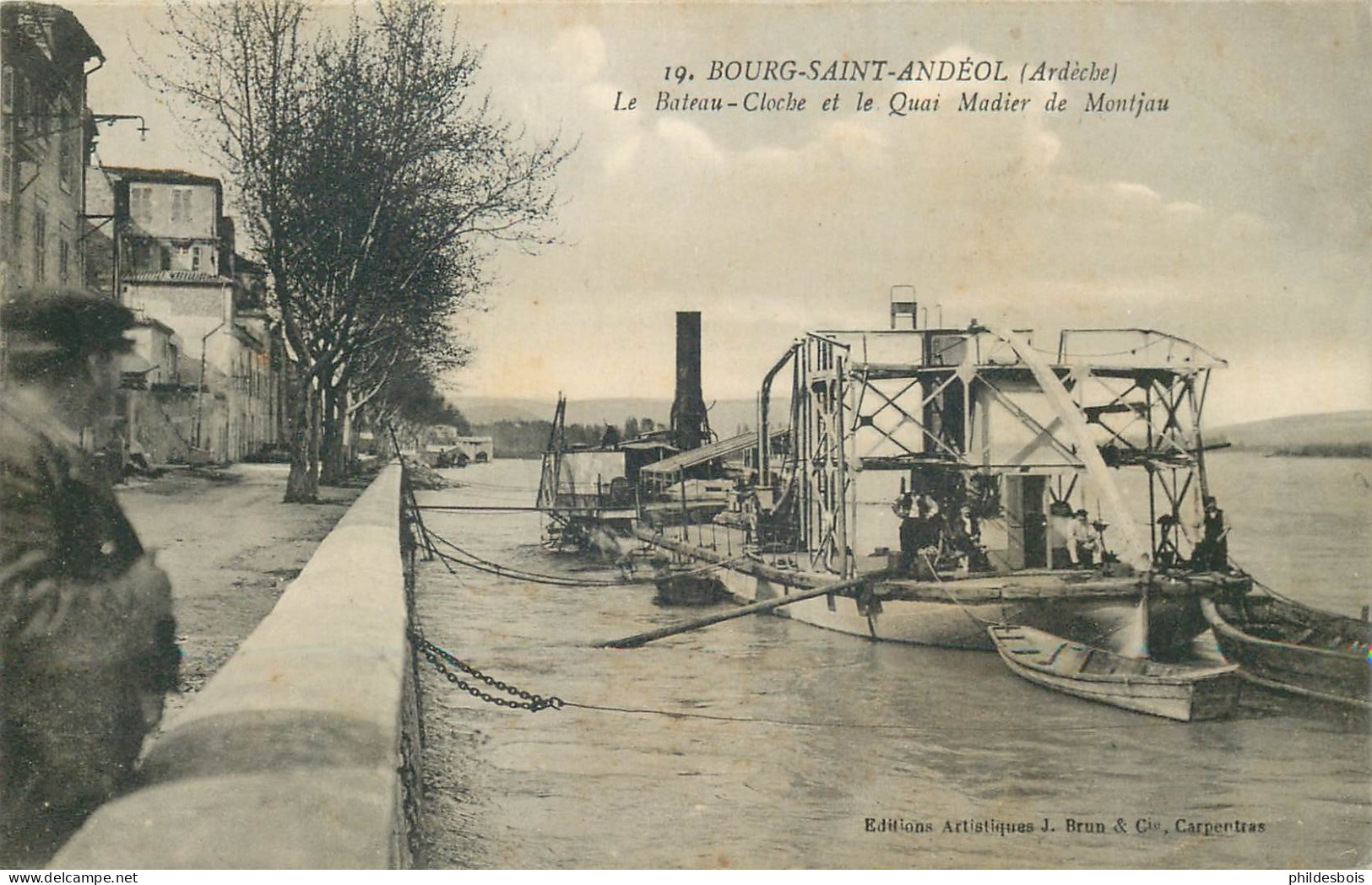 ARDECHE  BOURG SAINT ANDEOL  Le Bateau Cloche Et Le Quai Madier - Bourg-Saint-Andéol