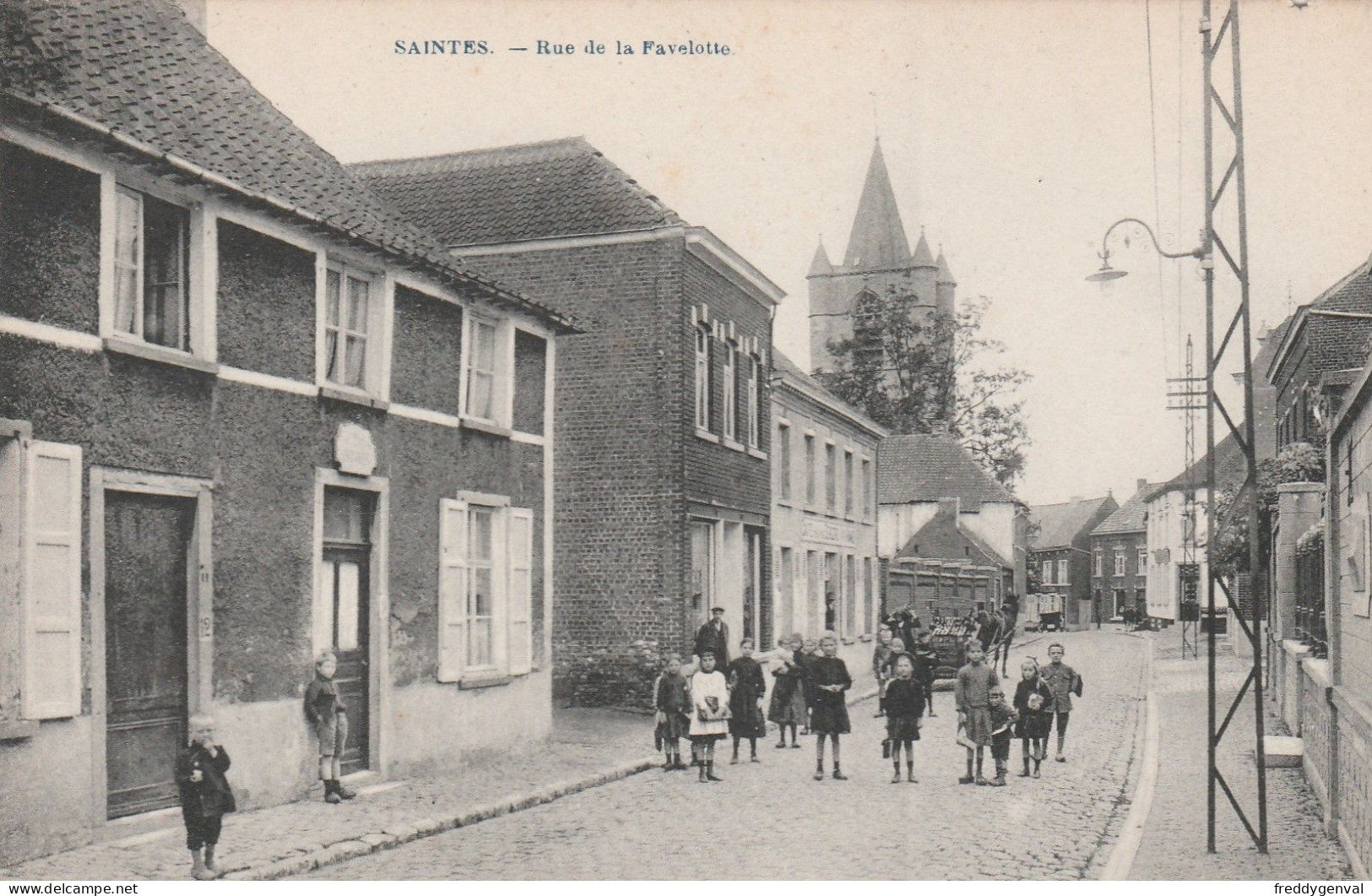 SAINTES   RUE DE LA FAVELOTTE  BIEN LIRE LE DESCRIPTIF - Tubeke