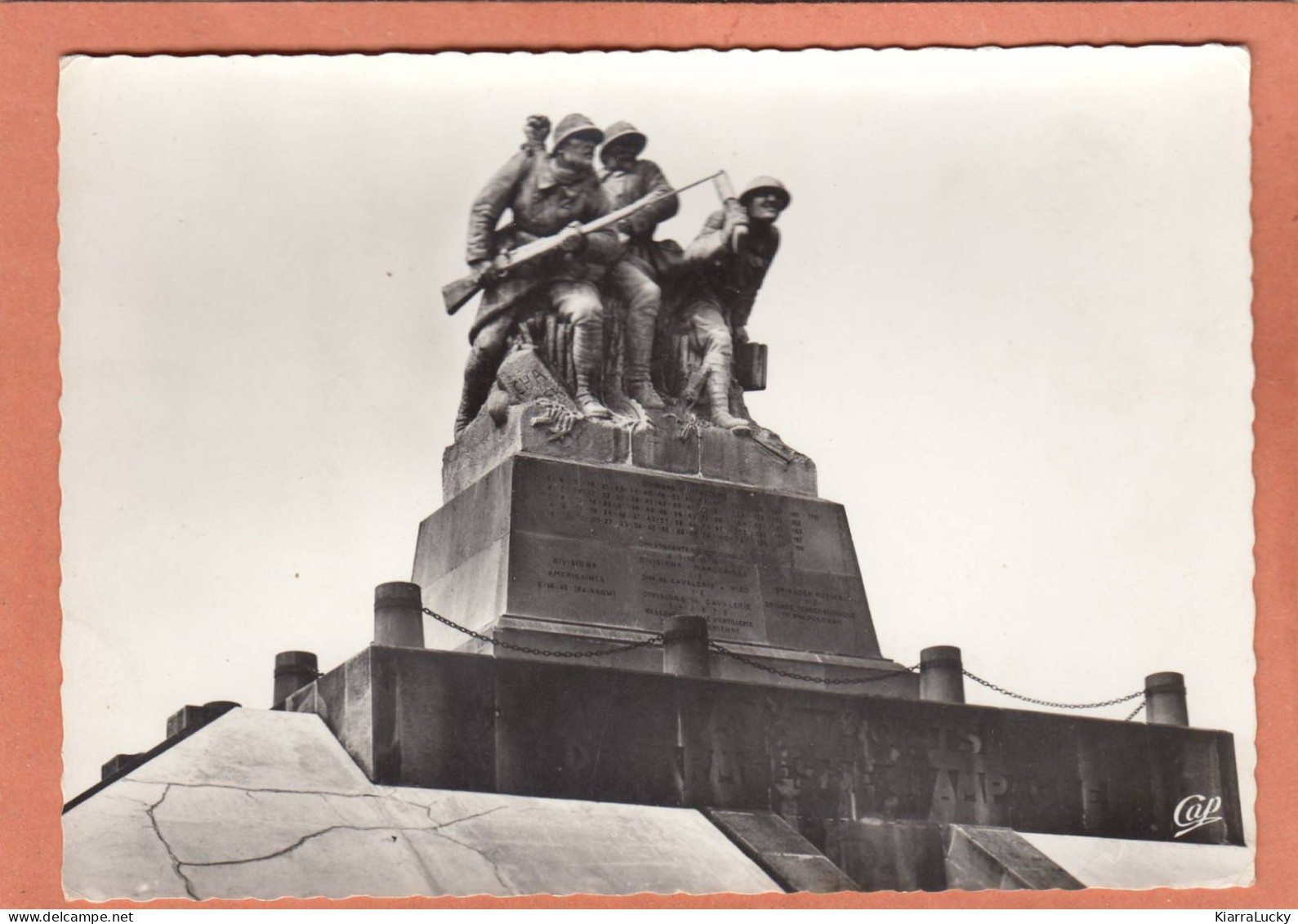 SAINTE MARIE A PY - FERME DE NAVARIN - MARNE - MONUMENT AUX MORTS - NEUVE - Monuments Aux Morts