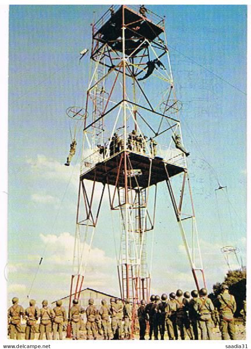 PARACHUTISME    LA TOUR D ENTRAINEMENT  1975 - Parachutting