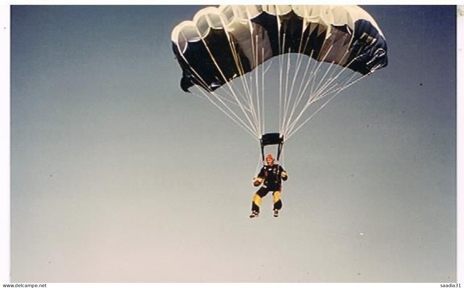 PARACHUTISME  PHOTO 10X15 - Fallschirmspringen