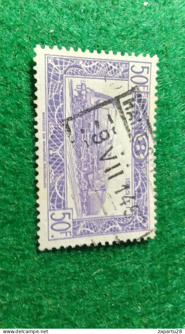 BELÇİKA-   DEMİRYOLU PAKET  POSTASI --1952-87-   50 FR.   DAMGALI - Used