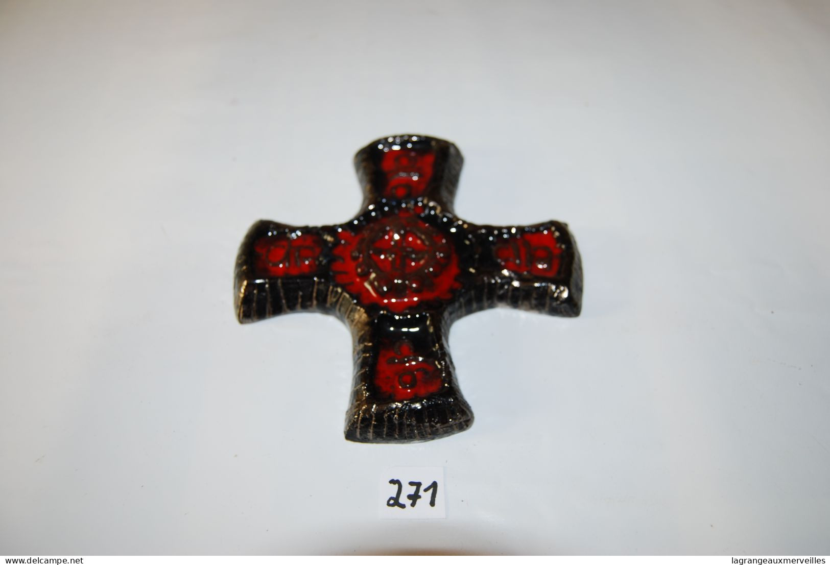 C271 Petite Croix En Céramique émaillée - Murano? - Marquée - Arte Religiosa